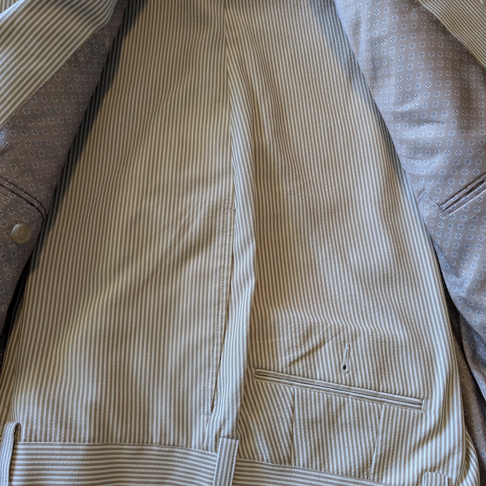 Lauren by Ralph Lauren Men’s Seersucker Suit – Tan & Cream (43R Jacket / 34x31 - Picture 3 of 10